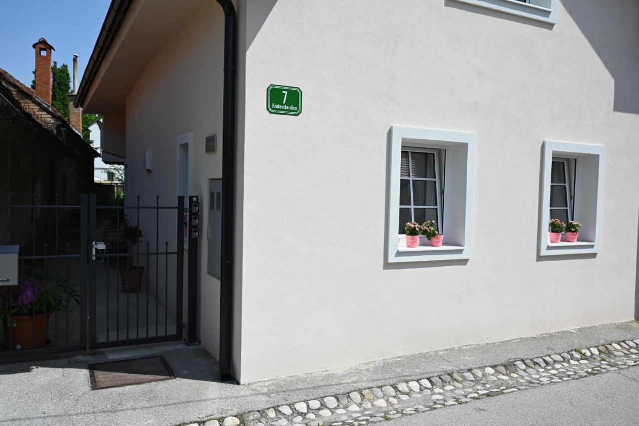 Krakovska Apartment *